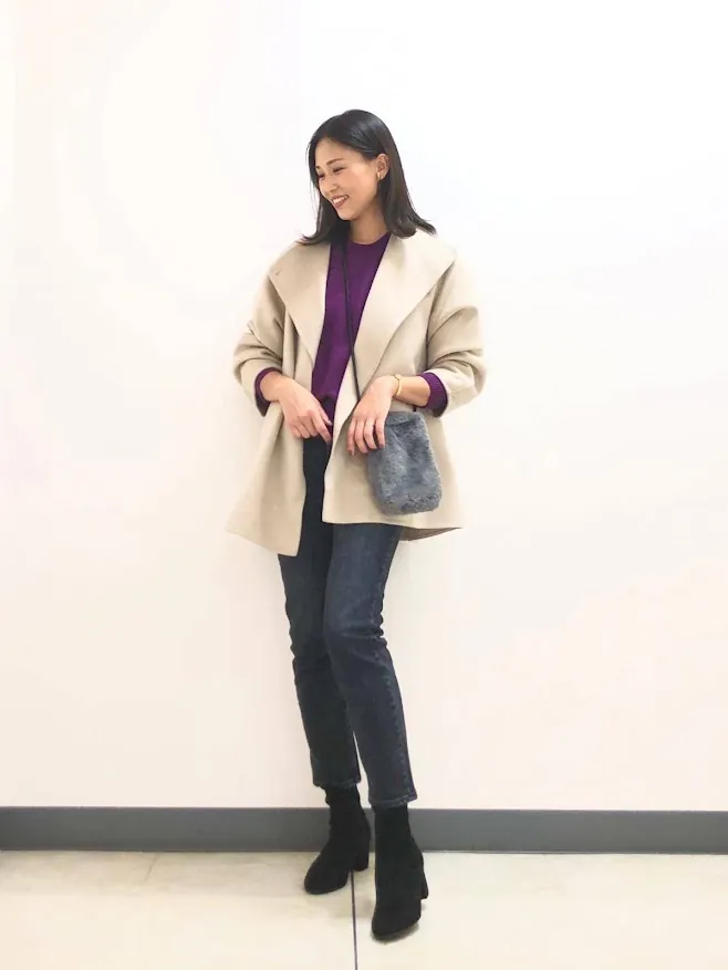 裙子協調的婦女